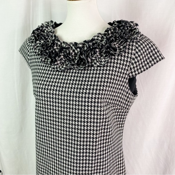 Taylor Black and White Ruffle Neck Cap Sleeve Dress 12 - Picture 2 of 8
